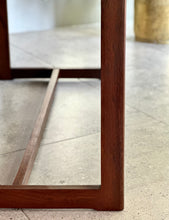 Load image into Gallery viewer, Extendable Imbuia Dining Table