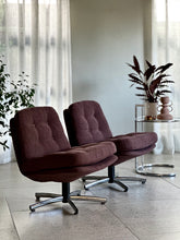 Load image into Gallery viewer, Pair of Retro Lounge Chairs