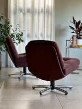 Load image into Gallery viewer, Pair of Retro Lounge Chairs