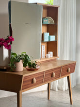 Load image into Gallery viewer, Dresser with Slidable Mirror