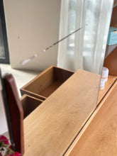 Load image into Gallery viewer, Dresser with Slidable Mirror