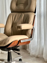 Load image into Gallery viewer, Vintage Stoll Giroflex Leather Chair