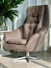 Load image into Gallery viewer, Retro Zodiac Swivel Chair With Footstool