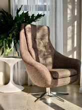 Load image into Gallery viewer, Retro Zodiac Swivel Chair With Footstool
