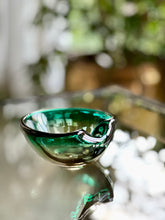 Load image into Gallery viewer, Luminous Green Murano Style Ashtray