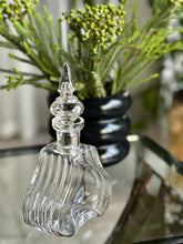 Load image into Gallery viewer, Krosno Decanter