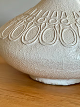 Load image into Gallery viewer, Retro Table Lamp