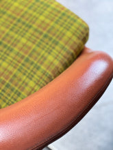 Load image into Gallery viewer, Retro Zodiac Swivel Chair