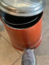 Load image into Gallery viewer, Retro Pedal Bin