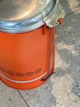 Load image into Gallery viewer, Retro Pedal Bin