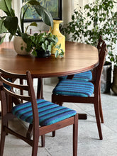 Load image into Gallery viewer, Vintage Dining Set