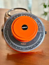 Load image into Gallery viewer, Retro Salter Scale