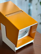 Load image into Gallery viewer, Vintage PIFCO Sunlamp