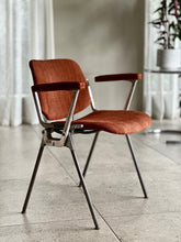 Load image into Gallery viewer, DSC 106 Chair by Giancarlo Piretti for Castelli