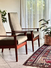 Load image into Gallery viewer, Pair of Parker Knoll Armchairs