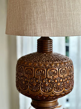Load image into Gallery viewer, Retro Table Lamp