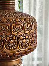 Load image into Gallery viewer, Retro Table Lamp