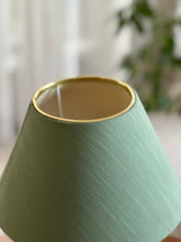 Load image into Gallery viewer, Retro Style Table/Bedside Lamp