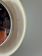 Load image into Gallery viewer, Illuminating Reverse Glass Light