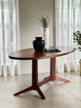 Load image into Gallery viewer, Mid-Century Oval Dining Table
