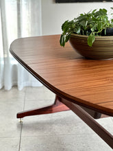 Load image into Gallery viewer, Larger Extendable Dining Table