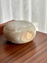 Load image into Gallery viewer, Textured Pottery Vase