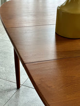 Load image into Gallery viewer, Mid-Century Meredew Extendable Dining Table