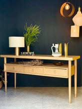 Load image into Gallery viewer, Retro Console Table / Server