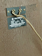 Load image into Gallery viewer, Pair of Vintage Pioneer CS-33 Speakers