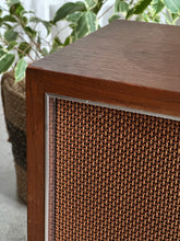 Load image into Gallery viewer, Pair of Vintage Pioneer CS-33 Speakers