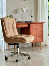 Load image into Gallery viewer, Rolling office chair by Horizon