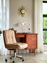 Load image into Gallery viewer, Rolling office chair by Horizon