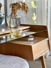 Load image into Gallery viewer, Mid-Century Oak Dressing Table