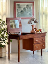 Load image into Gallery viewer, Frystark Dresser - Liftable Storage