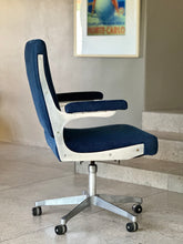 Load image into Gallery viewer, Cast Aluminium Rolling Office Chairs