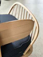 Load image into Gallery viewer, Ercol Mid-Century Studio Couch / Daybed