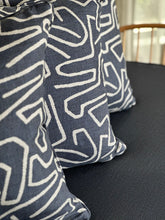 Load image into Gallery viewer, Ercol Mid-Century Studio Couch / Daybed