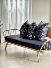 Load image into Gallery viewer, Ercol Mid-Century Studio Couch / Daybed