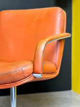 Load image into Gallery viewer, Vintage "Geoffrey Harcourt" Artifort Swivel Chair