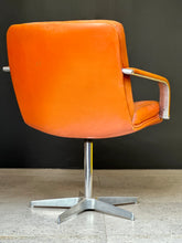 Load image into Gallery viewer, Vintage "Geoffrey Harcourt" Artifort Swivel Chair