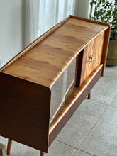 Load image into Gallery viewer, Retro "Frystark" Sideboard