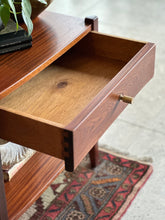 Load image into Gallery viewer, Pair Of Mid-Century DS Vorster Pedestals