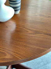 Load image into Gallery viewer, Retro Round Dining Table