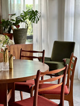 Load image into Gallery viewer, Mid-Century Round Dining Table