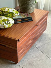 Load image into Gallery viewer, Kiaat Kist