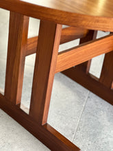 Load image into Gallery viewer, Mid-Century Round Dining Table