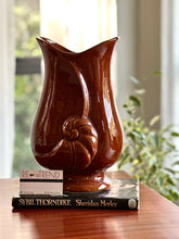 Load image into Gallery viewer, Retro Brown Vase