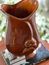 Load image into Gallery viewer, Retro Brown Vase