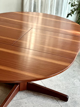 Load image into Gallery viewer, DS Vorster Round Extendable Table & Six Matching Chairs