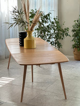 Load image into Gallery viewer, Grand Windsor, Ercol Model 444, Extendable Dining Table